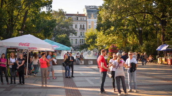 Всеки пети млад човек в България нито работи, нито учи