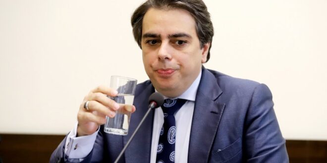 Асен Василев